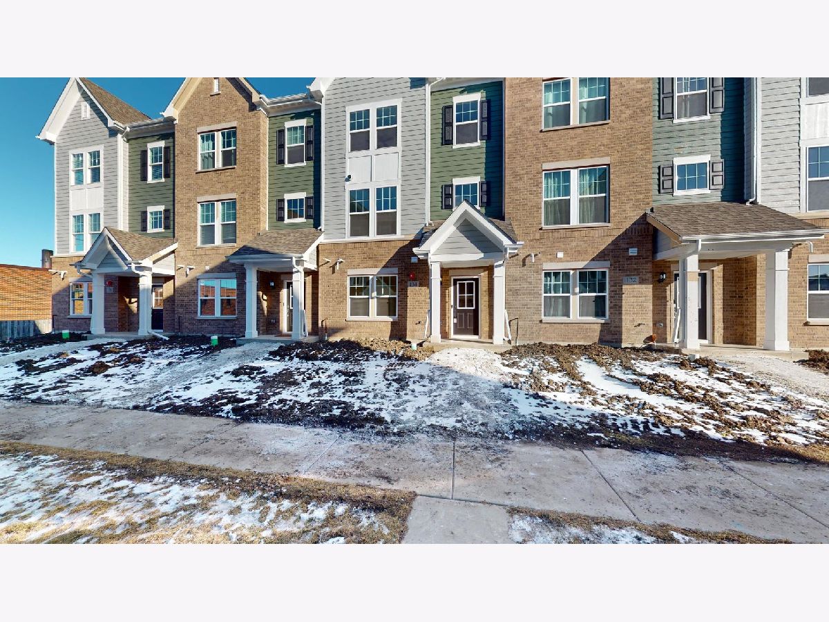  For Rent Libertyville Illinois, 134 Yorktown