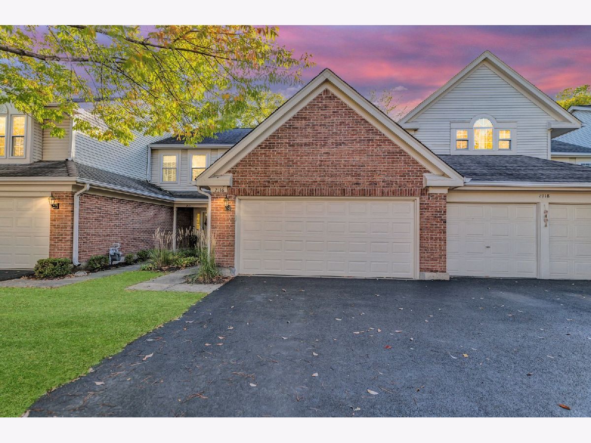 Townhomes & Condos & Homes For Rent Mayfair Station Hanover Park Illinois, 2116 Glasgow