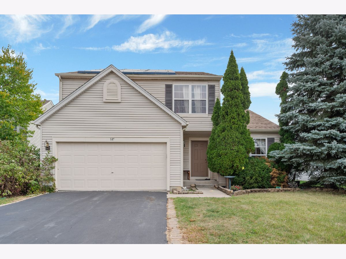 Homes & Townhomes & Condos For Sale Wesglen Romeoville Illinois, 337 Daffodil Drive