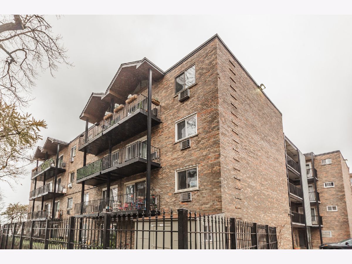  For Sale Chicago Illinois, 1321 Birchwood Avenue