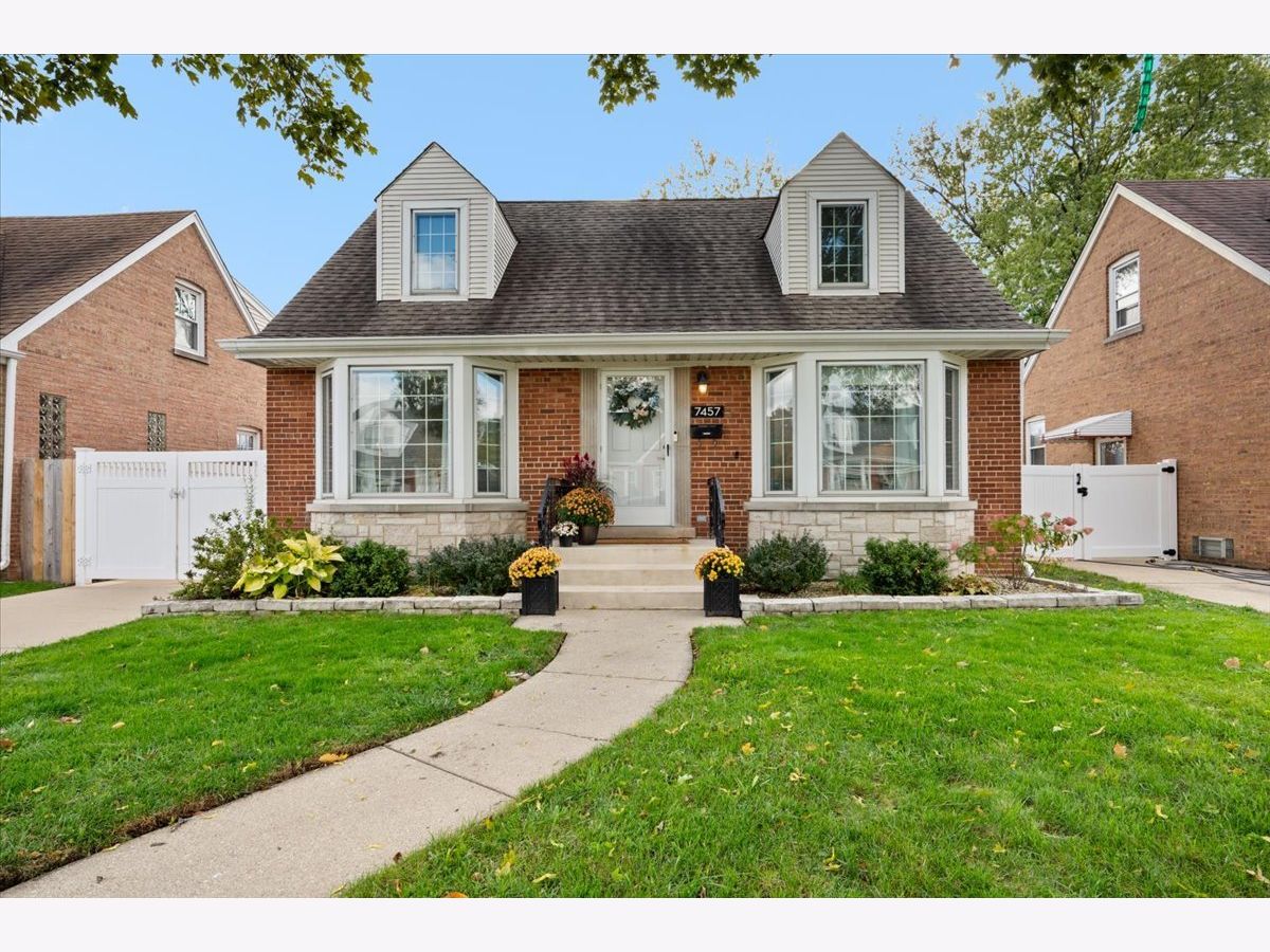  For Sale Chicago Illinois, 7457 Ardmore Avenue