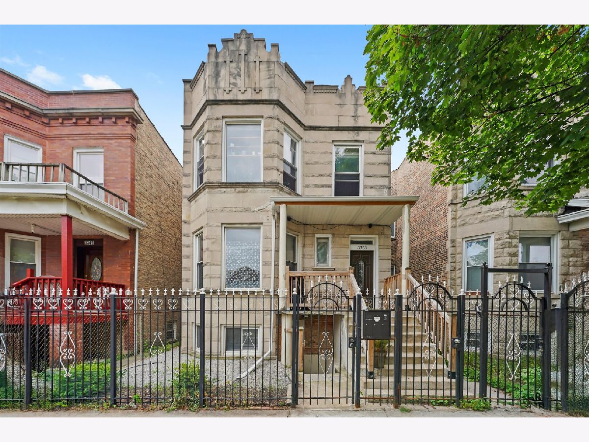  Rented Chicago Illinois, 3353 Evergreen