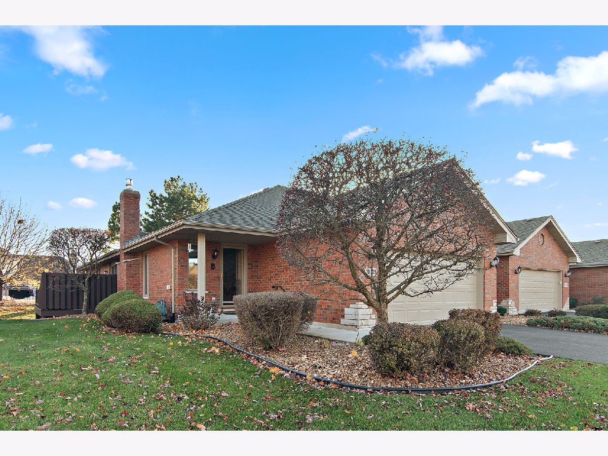 Homes & Townhomes For Sale Mission Hills Orland Park Illinois, 10433 San Luis Lane