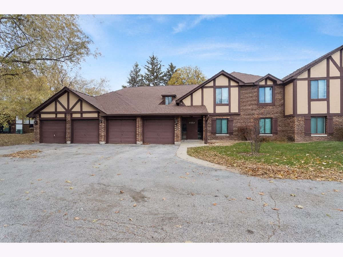 Homes & Townhomes & Condos For Rent Briarcliffe Wheaton Illinois, 1601 Thames