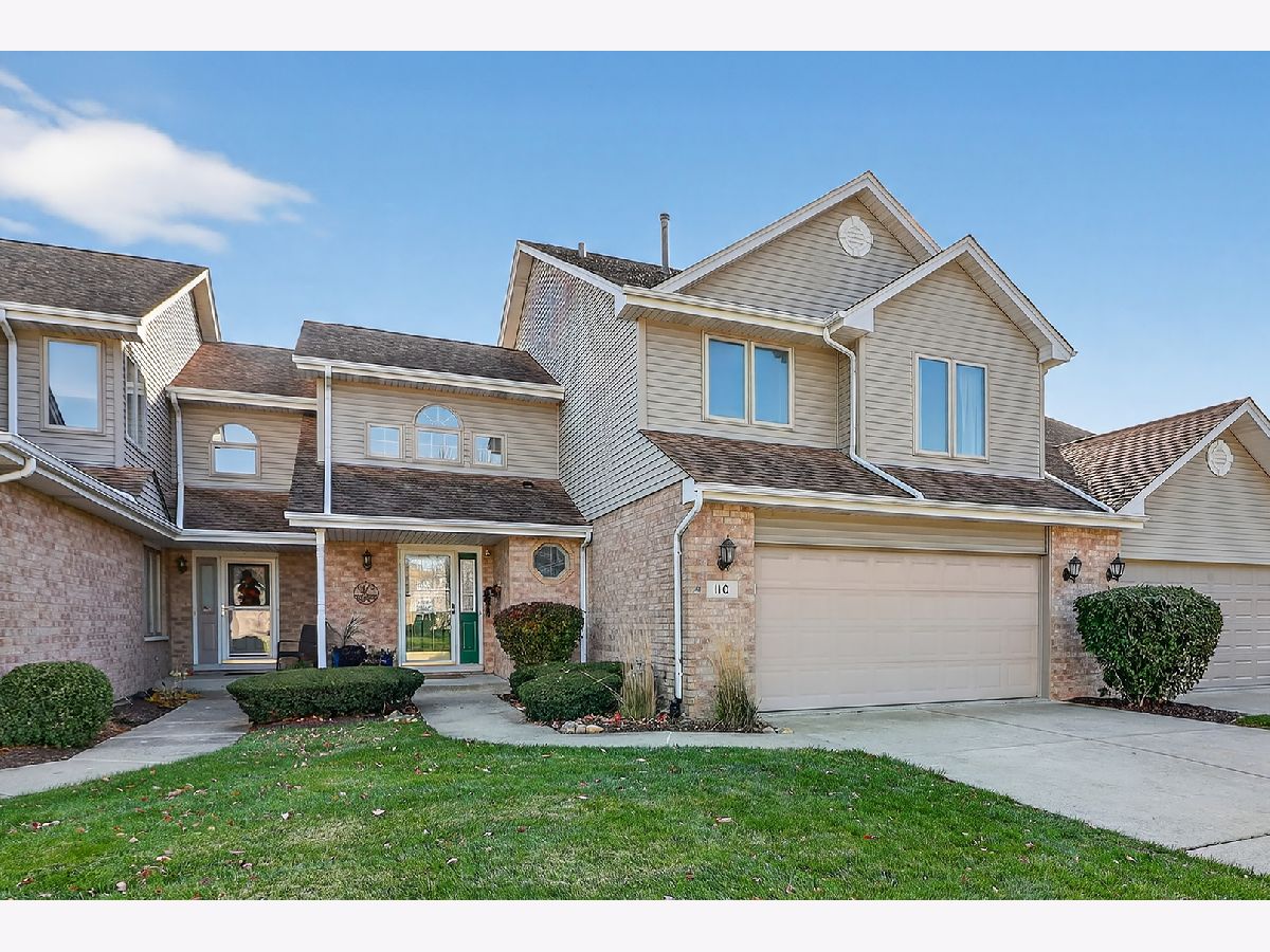  For Sale Lemont Illinois, 110 Harper Lane