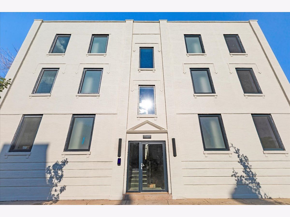  Rented Chicago Illinois, 2023 Drake