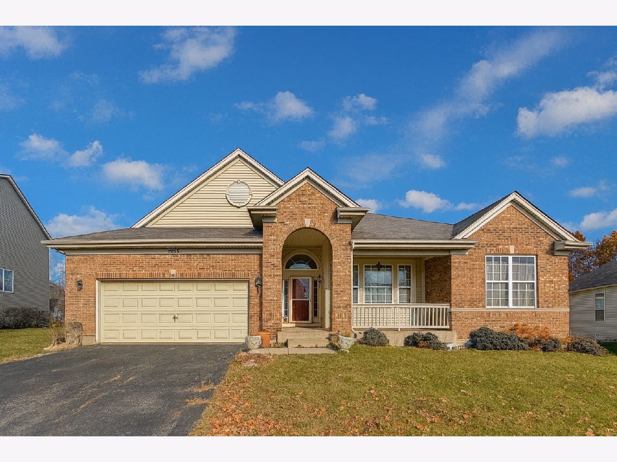  For Sale Pingree Grove Illinois, 1255 Waterfront Lane