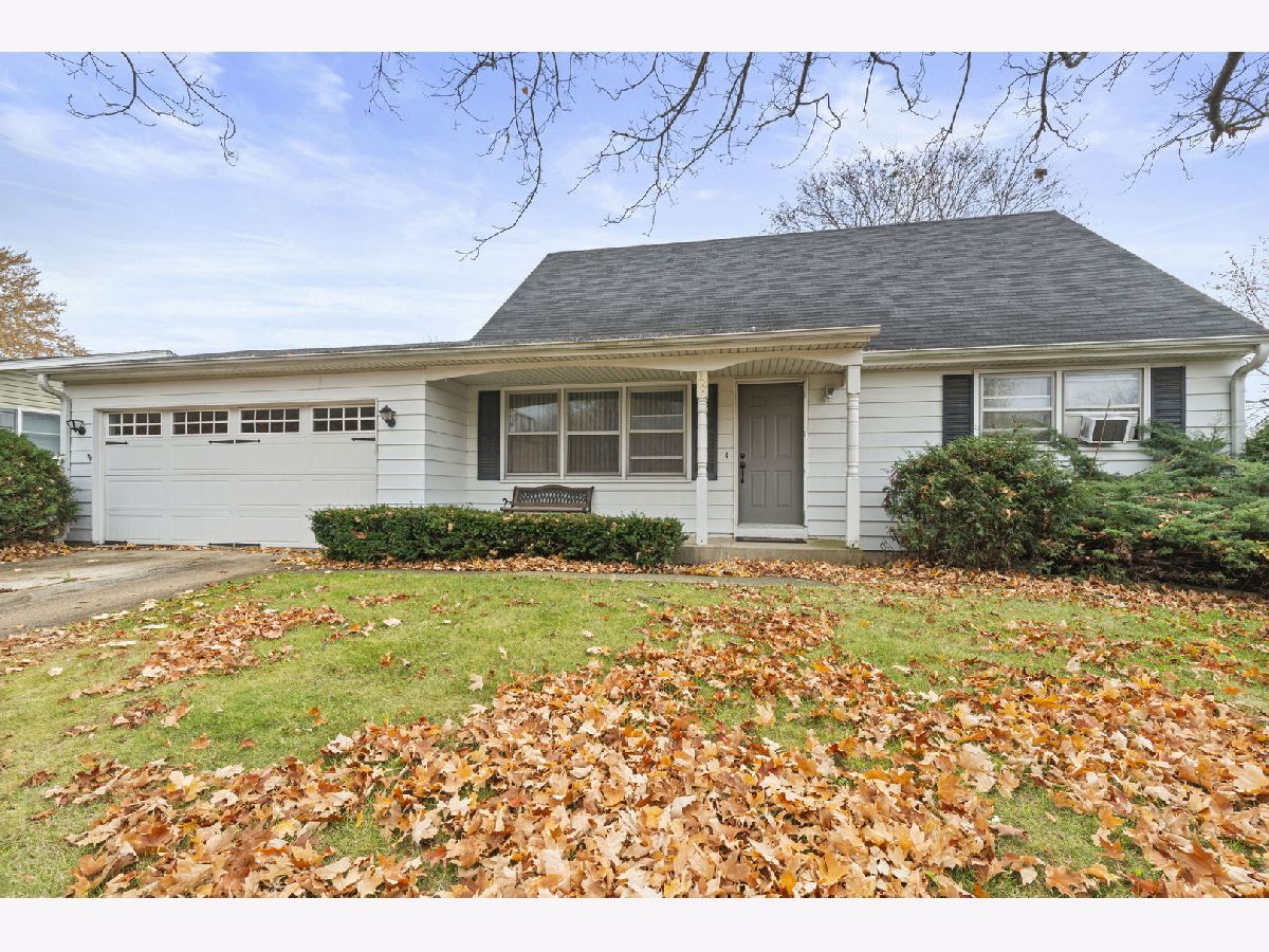 Homes & Condos & Townhomes For Sale College Park Elgin Illinois, 391 Cornell Lane