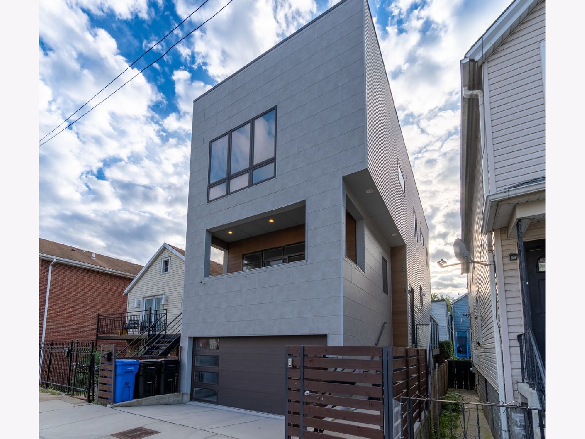  For Sale Chicago Illinois, 1920 Shelby Court