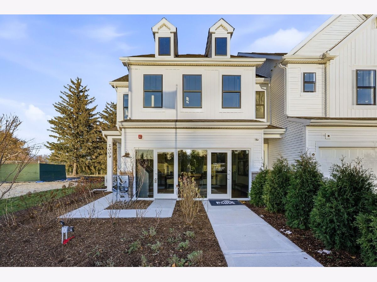  For Sale Hoffman Estates Illinois, 2025 Kensington Lane