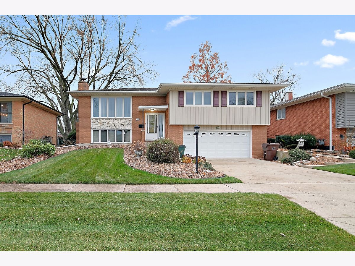  For Sale Oak Forest Illinois, 6508 Cedar Road