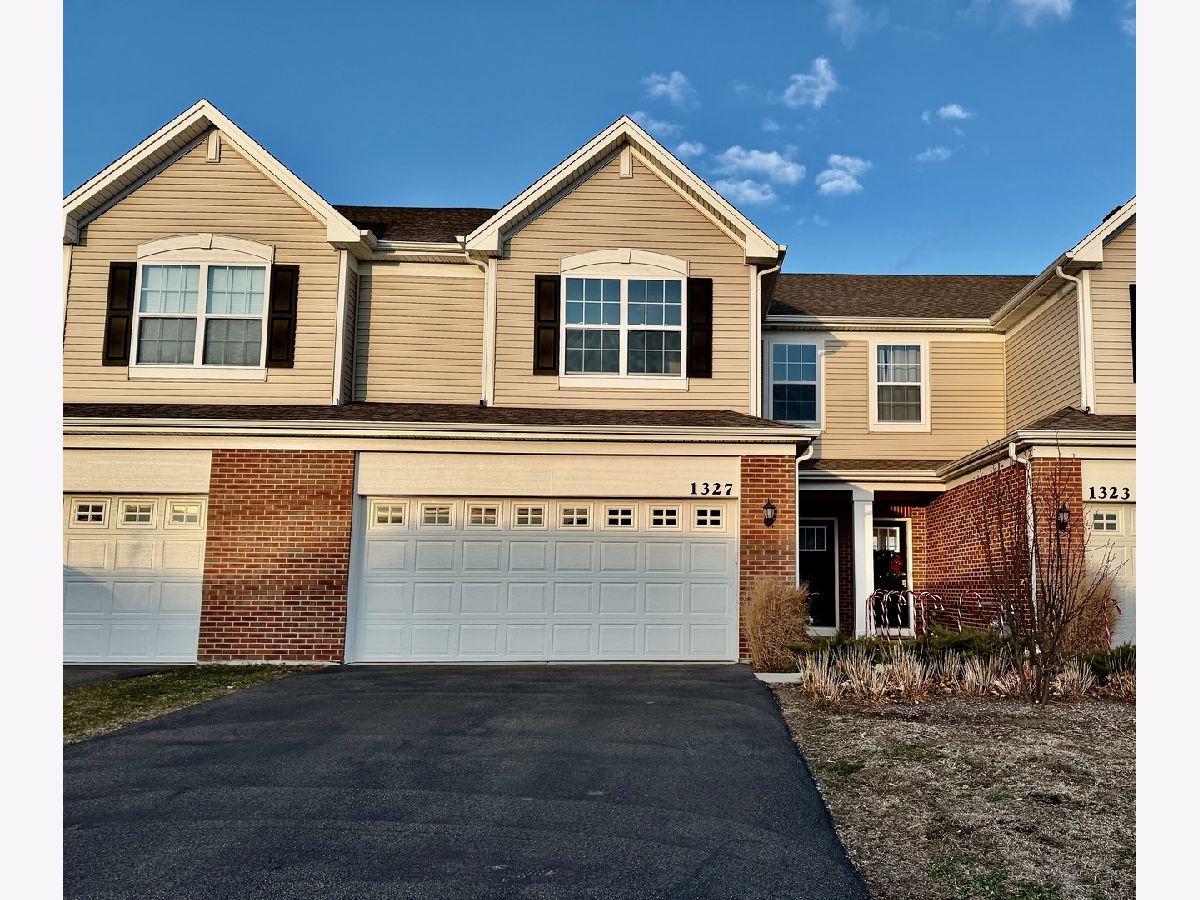  For Rent Mchenry Illinois, 1327 Draper