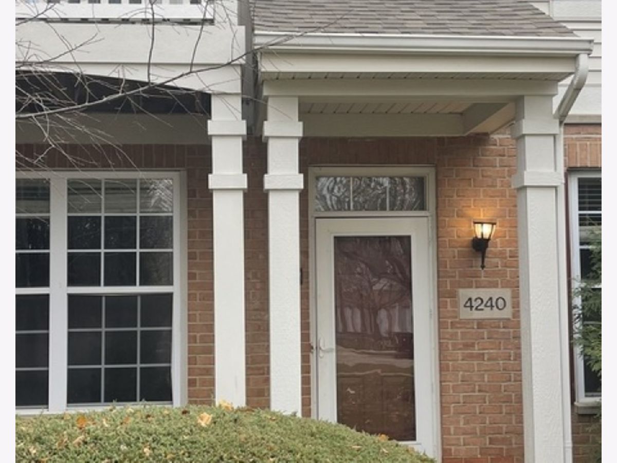  For Sale Mchenry Illinois, 4240 Savoy Lane