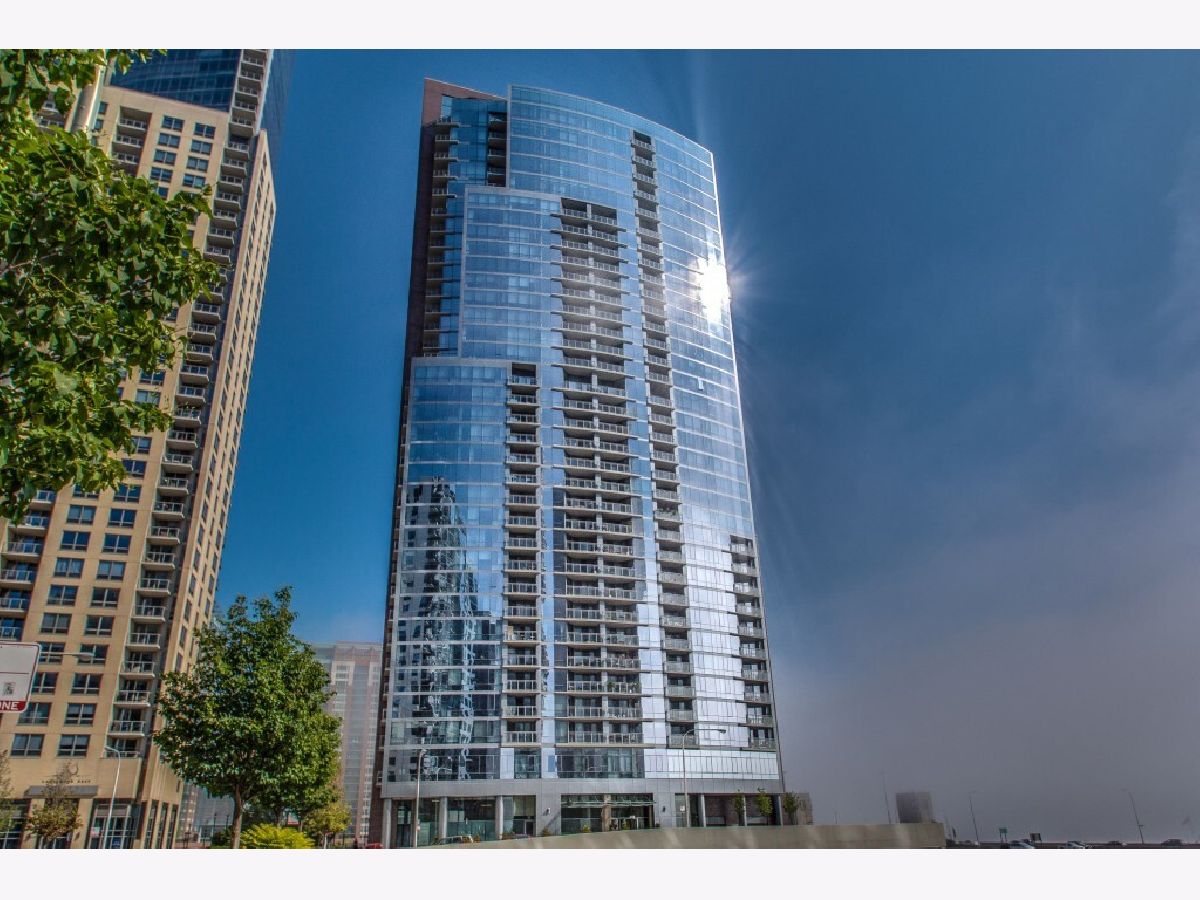 Condos & Townhomes For Rent Chandler Chicago Illinois, 450 Waterside