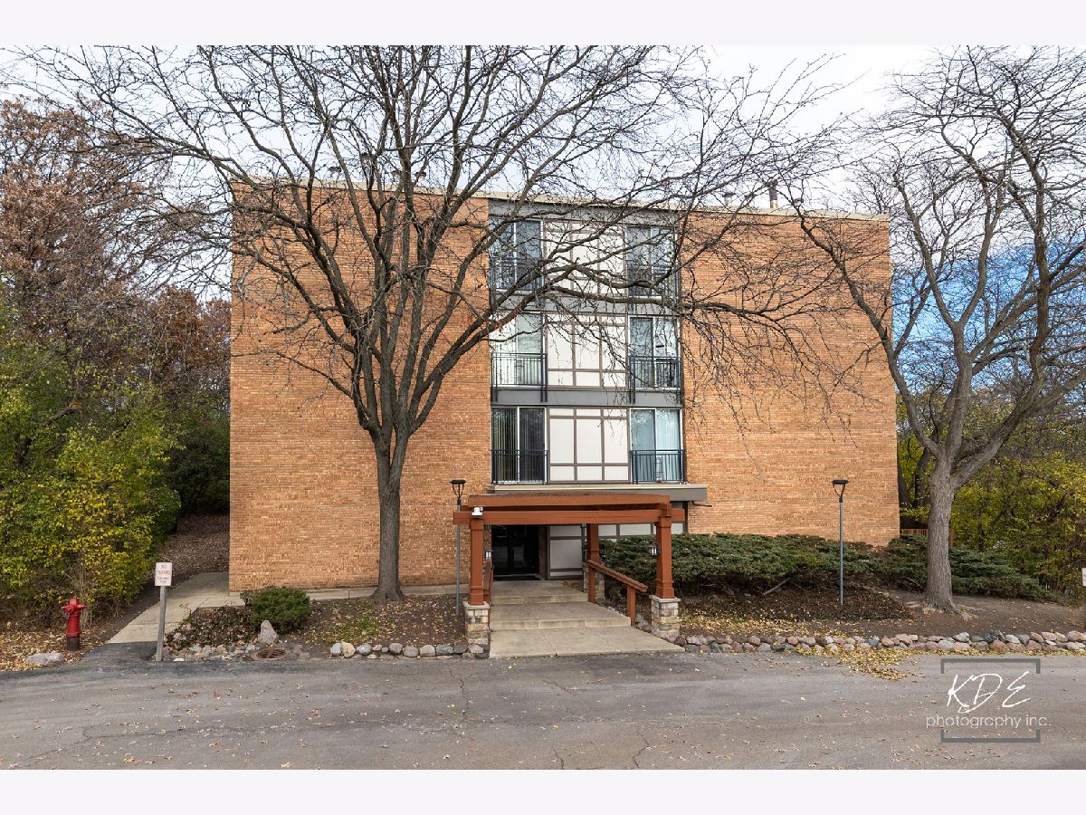  For Sale Lisle Illinois, 5830 Oakwood Drive