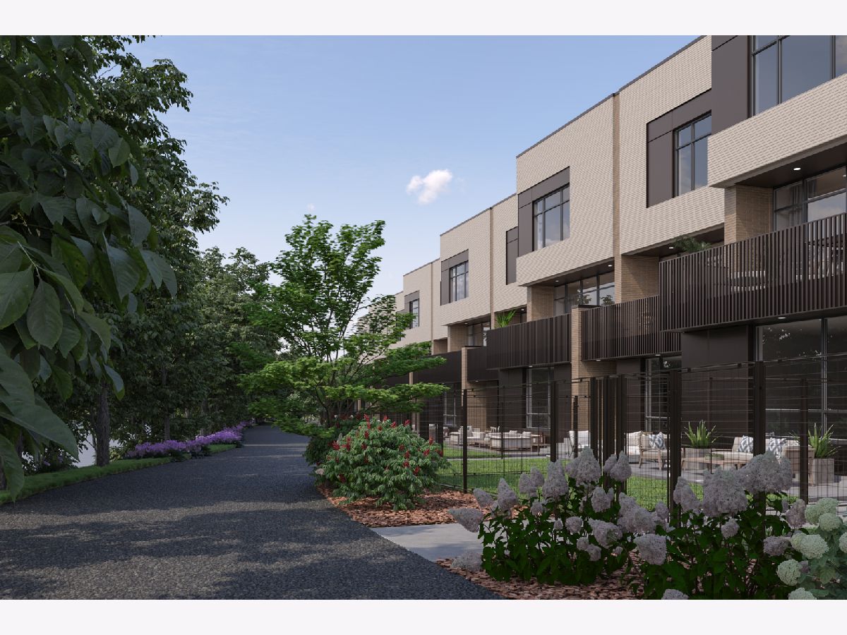  For Sale Chicago Illinois, 2235 Oakdale Avenue