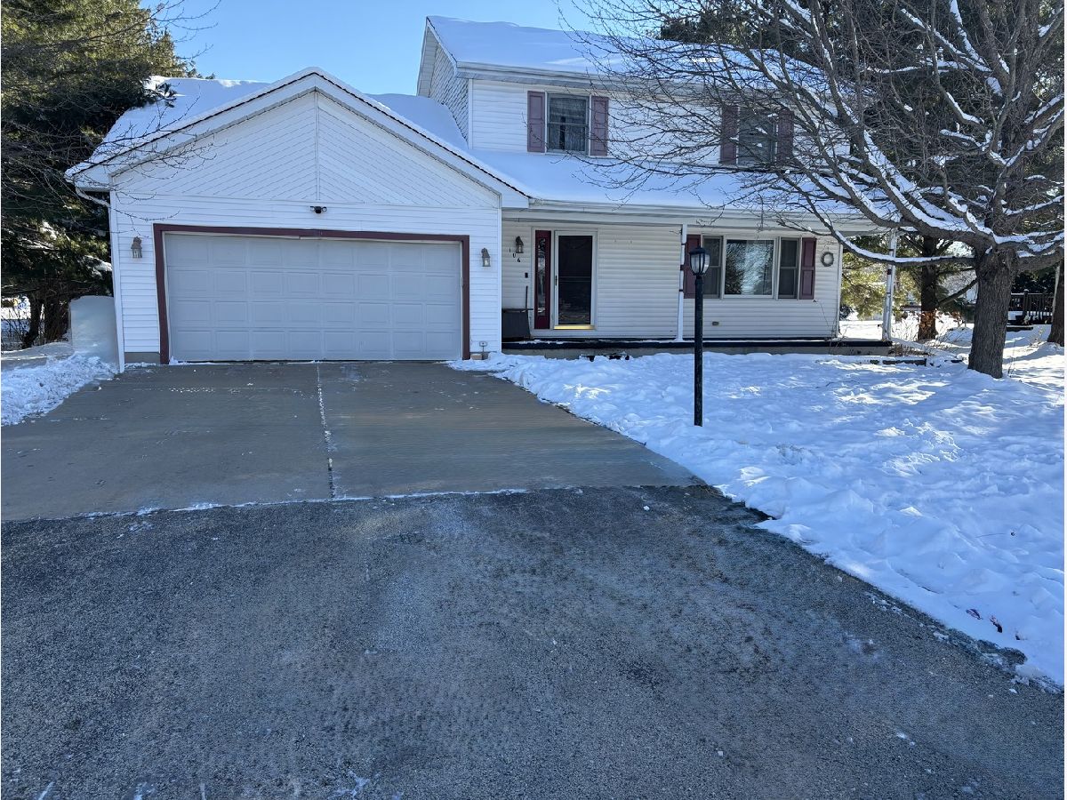  For Sale Rochelle Illinois, 106 Windward Lane