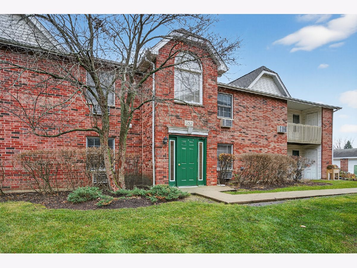  For Sale Woodstock Illinois, 350 Leah Lane