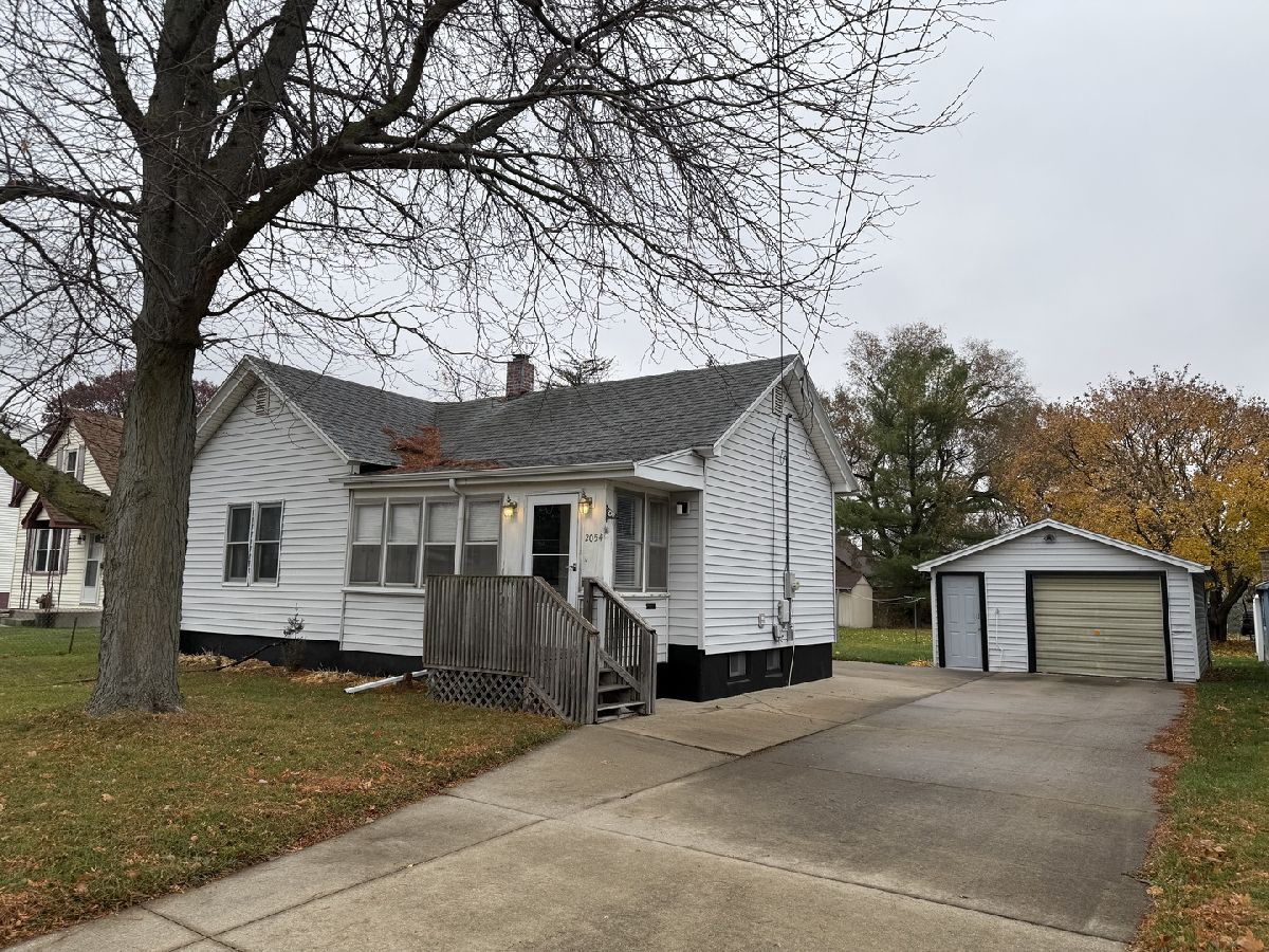  For Sale Lasalle Illinois, 2054 Crosat Street