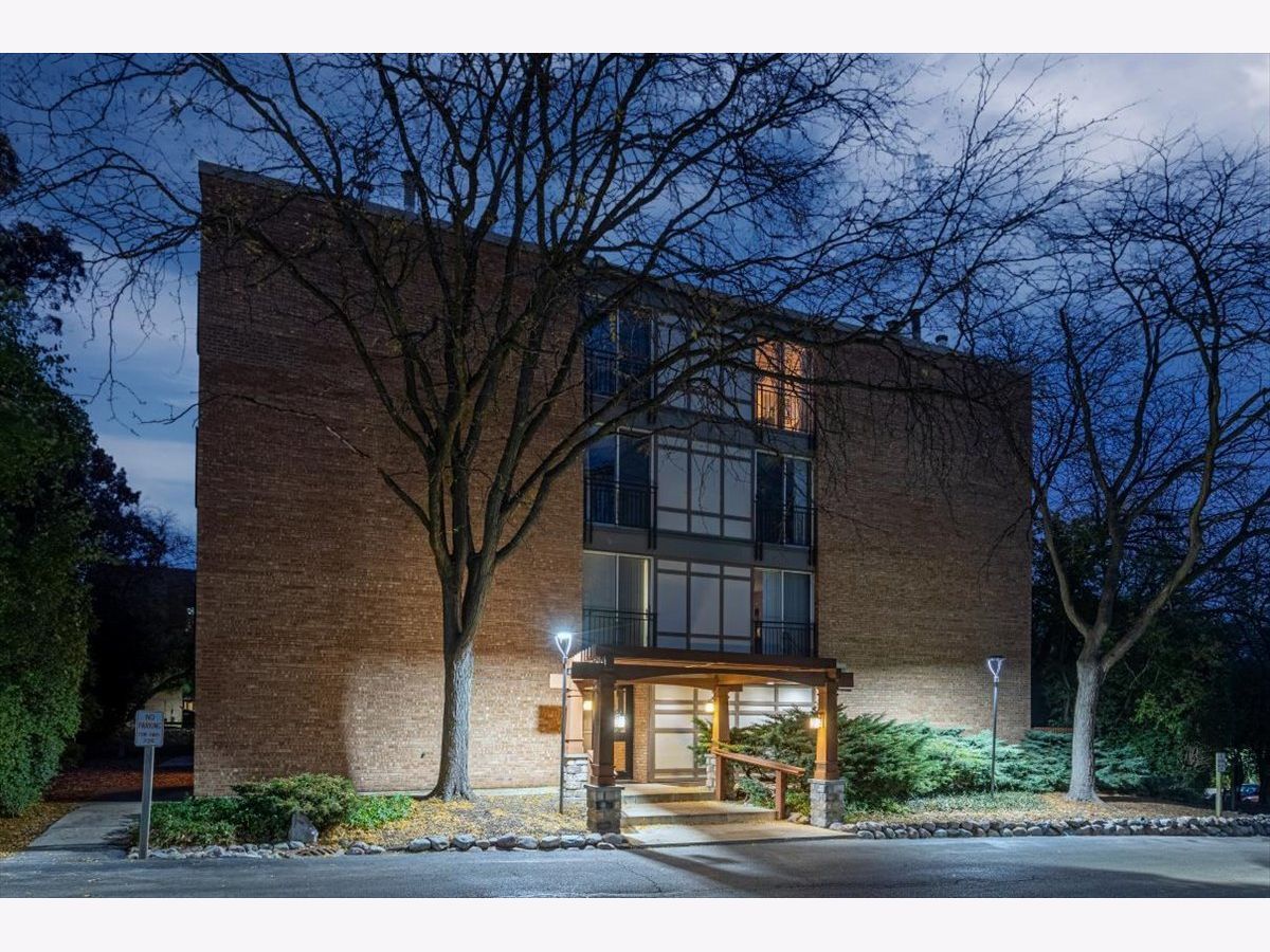  For Rent Lisle Illinois, 5830 Oakwood