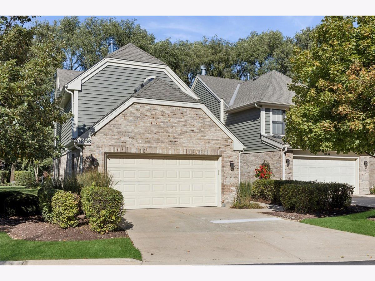  For Sale Westchester Illinois, 11438 Ashley Woods Drive