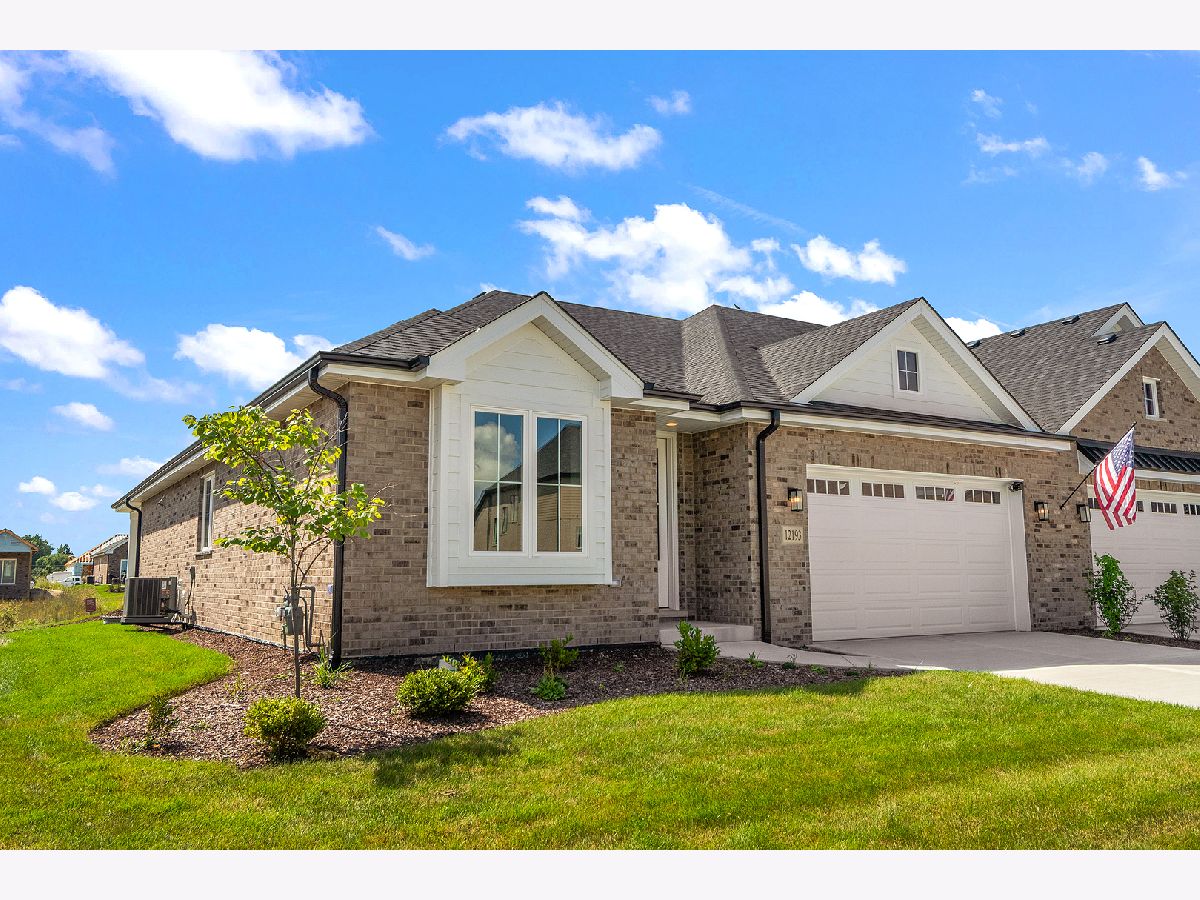  For Sale Lemont Illinois, 12193 Curragh Meadow Way