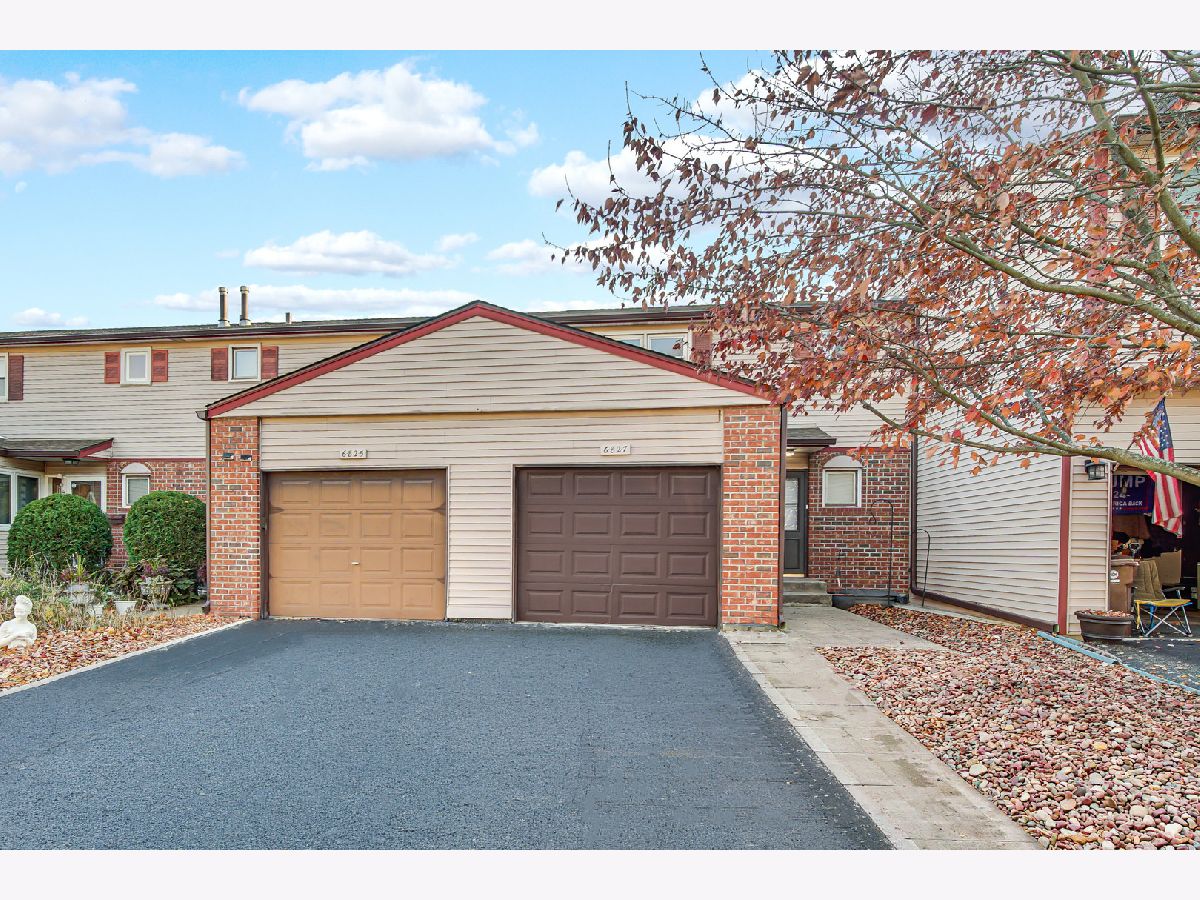  For Sale Tinley Park Illinois, 6827 Sussex Road