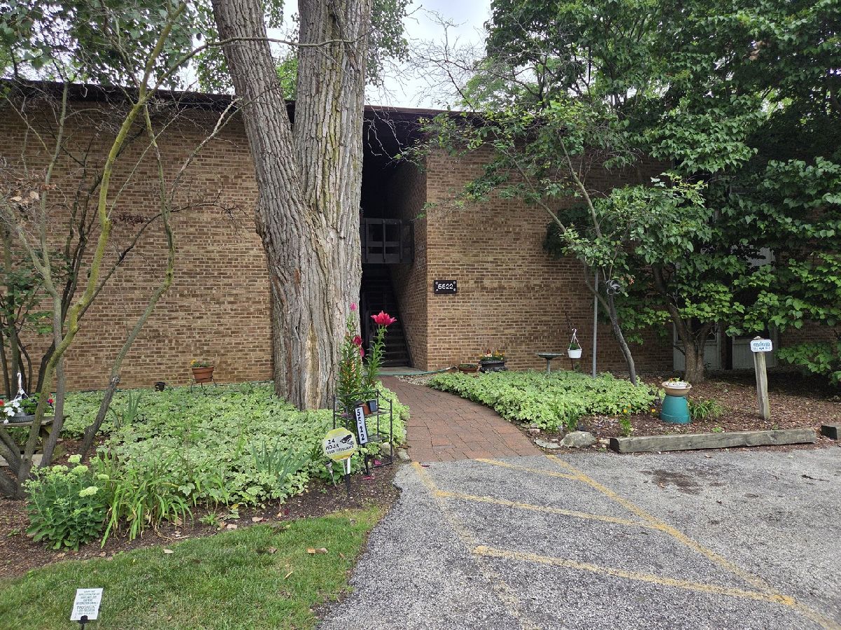 Condos & Townhomes For Rent Four Lakes Lisle Illinois, 5522 Lake