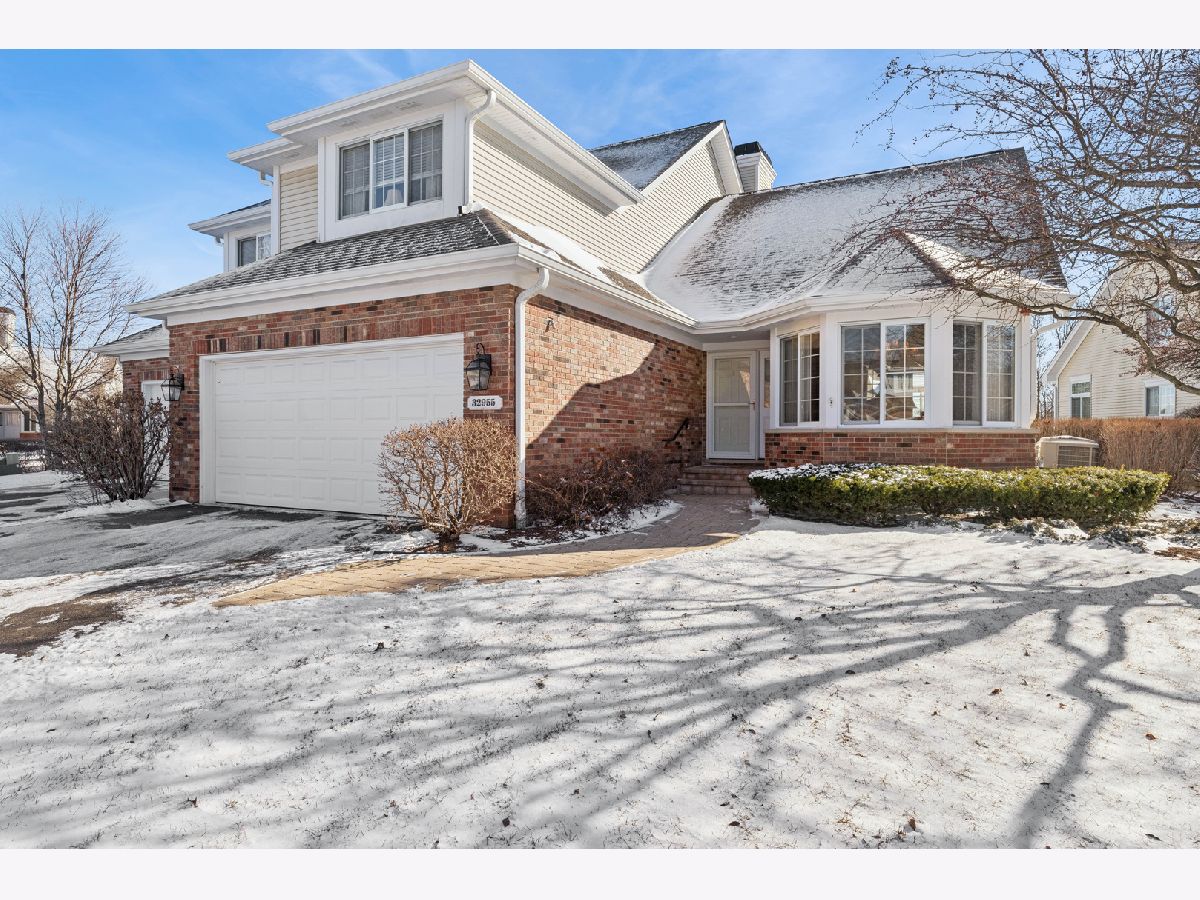  Sold Grayslake Illinois, 32955 Stone Manor
