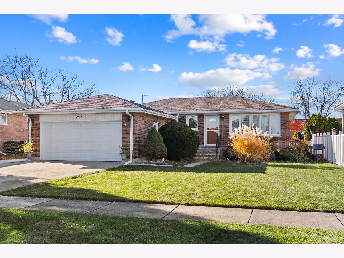  For Sale Bridgeview Illinois, 8232 Ferdinand Avenue