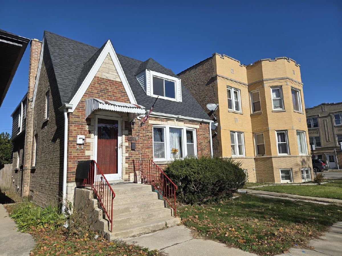  Rented Chicago Illinois, 5204 Newport