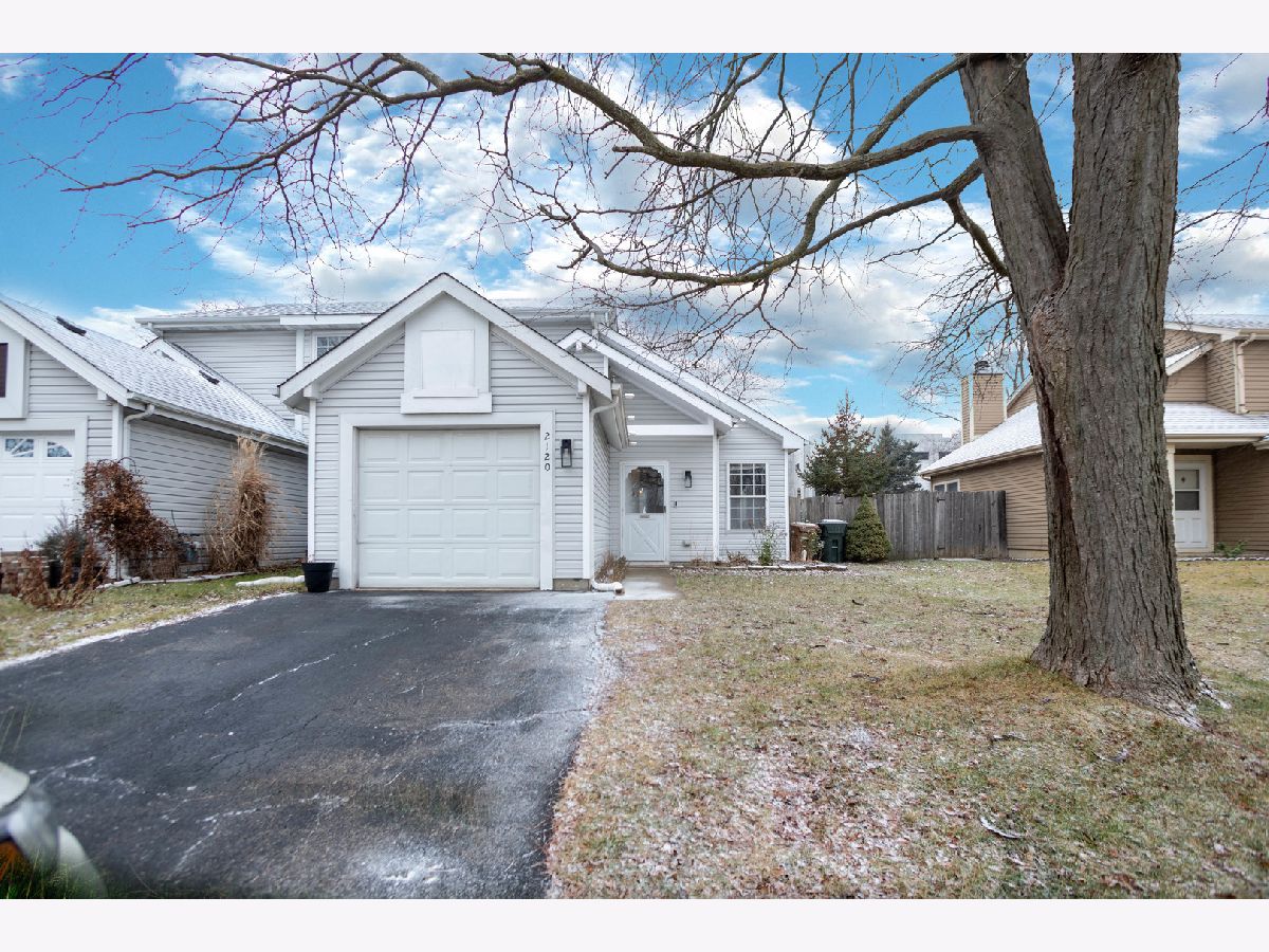  For Rent Glendale Heights Illinois, 2120 Brittany