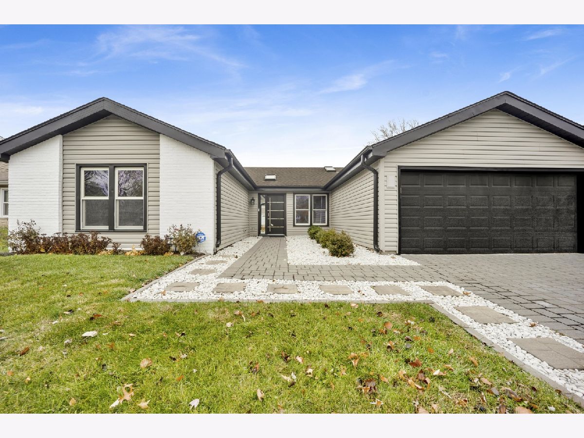  For Sale Glendale Heights Illinois, 1941 Glenrock Lane