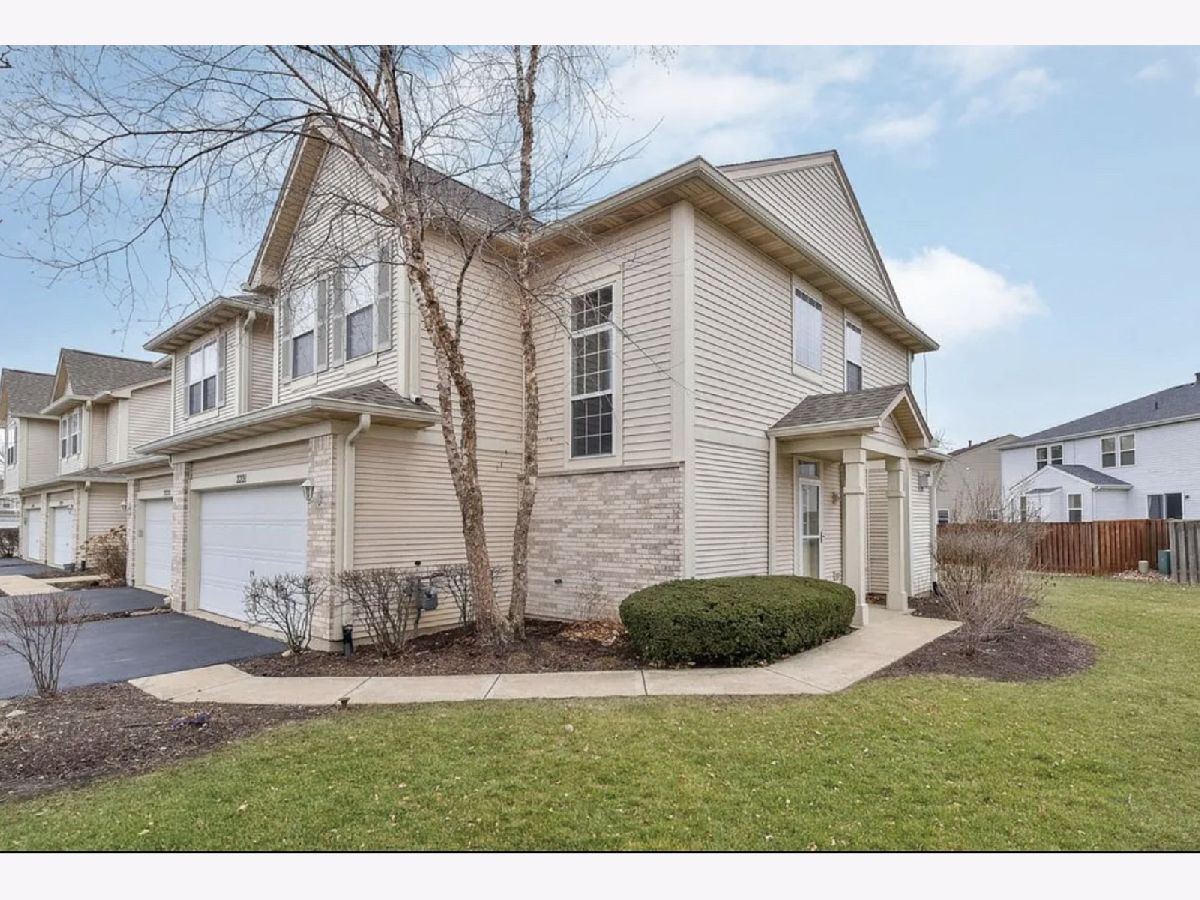  For Rent Aurora Illinois, 2221 Sunrise