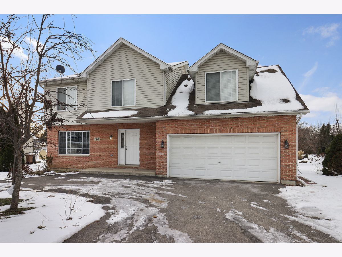  Rented Glendale Heights Illinois, 1462 Glen Ellyn