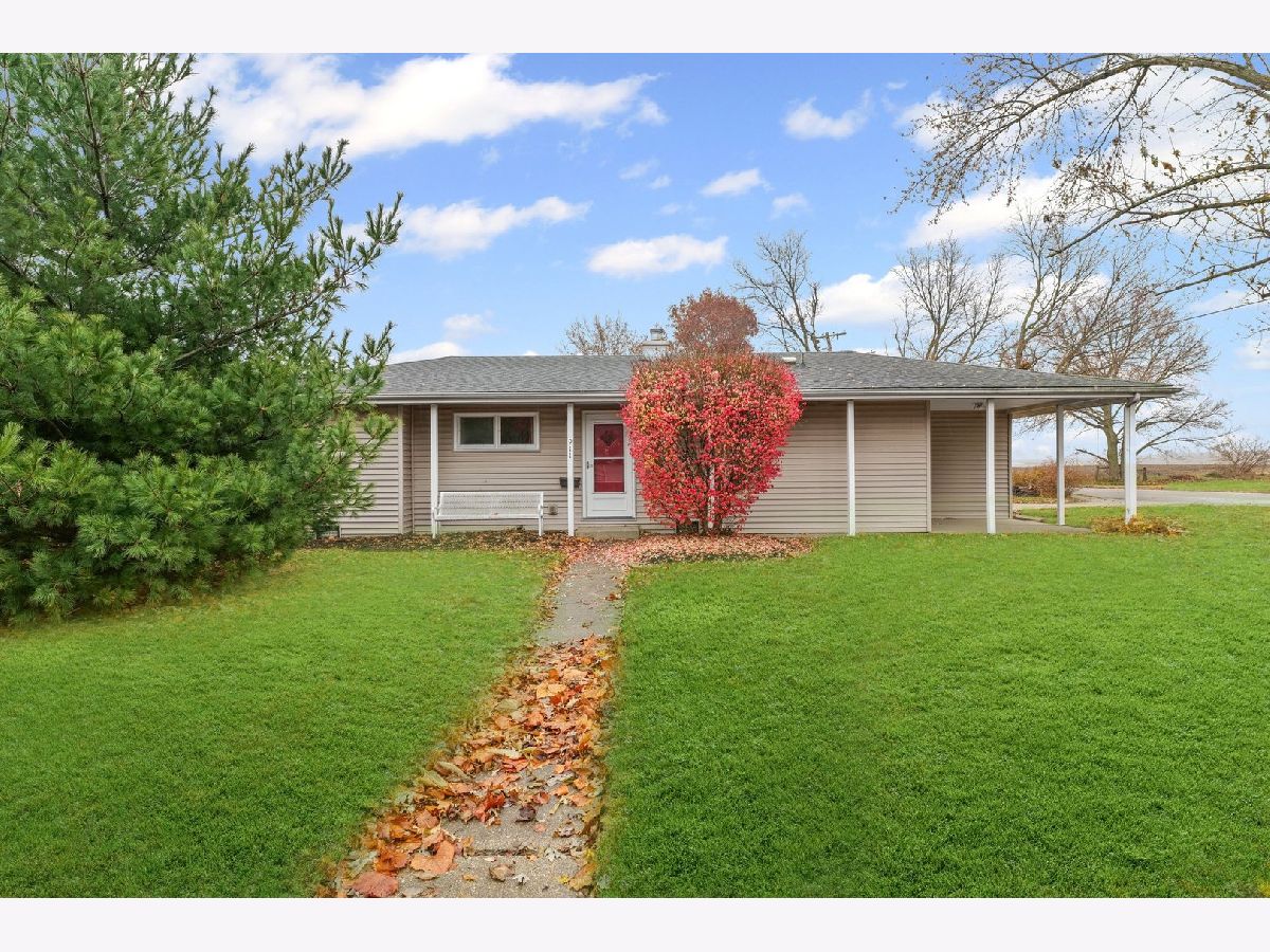  For Sale Monticello Illinois, 911 Longview Road