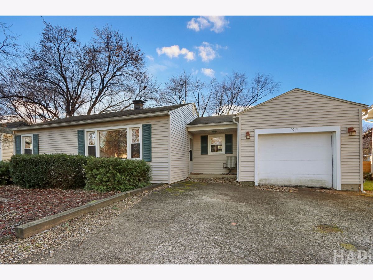 Homes For Sale Lakeland Park Mchenry Illinois, 1621 Meadow Lane