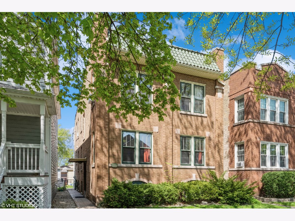  For Sale Chicago Illinois, 5338 Luna Avenue