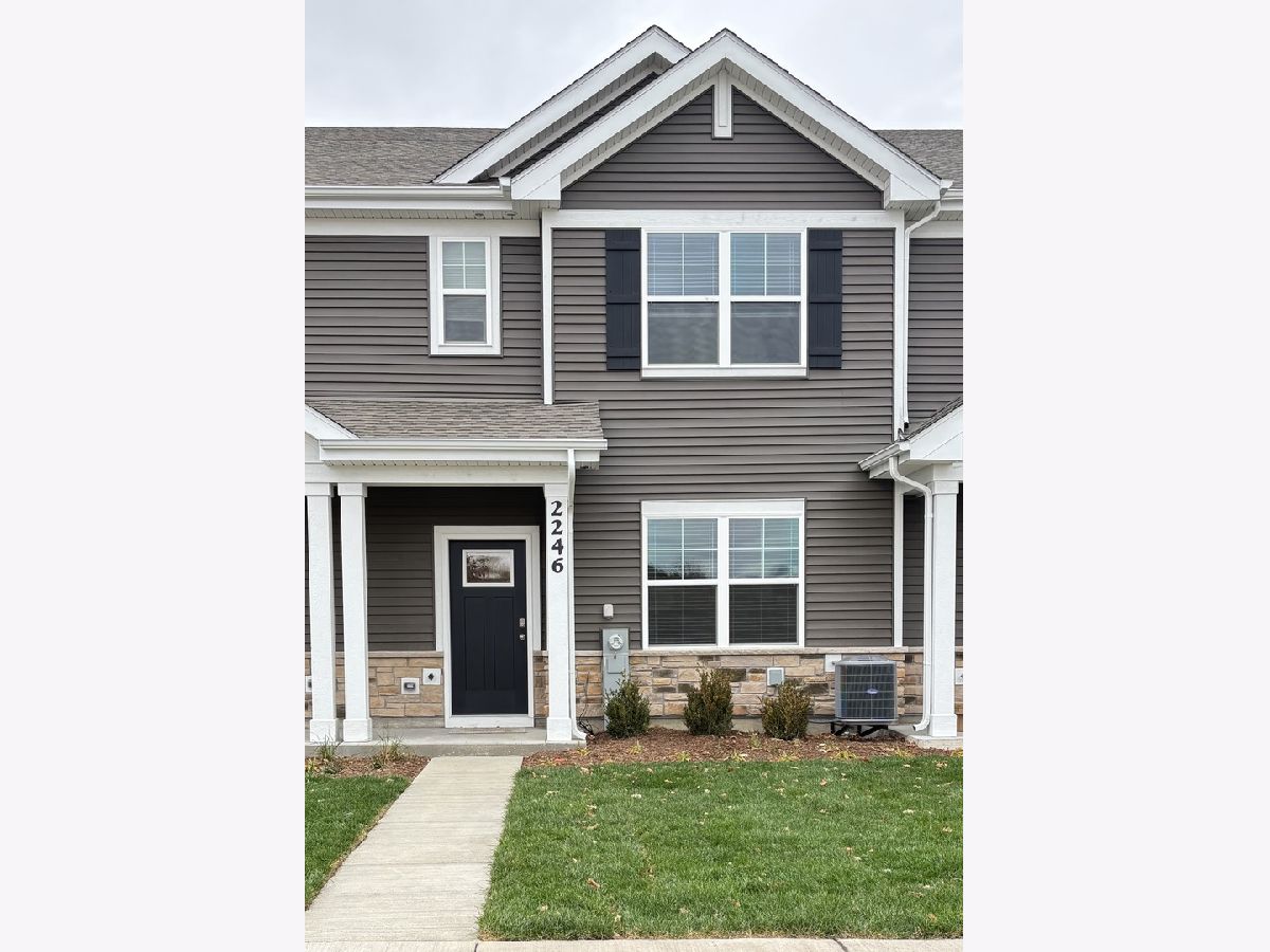  For Rent Oswego Illinois, 2246 Barbera