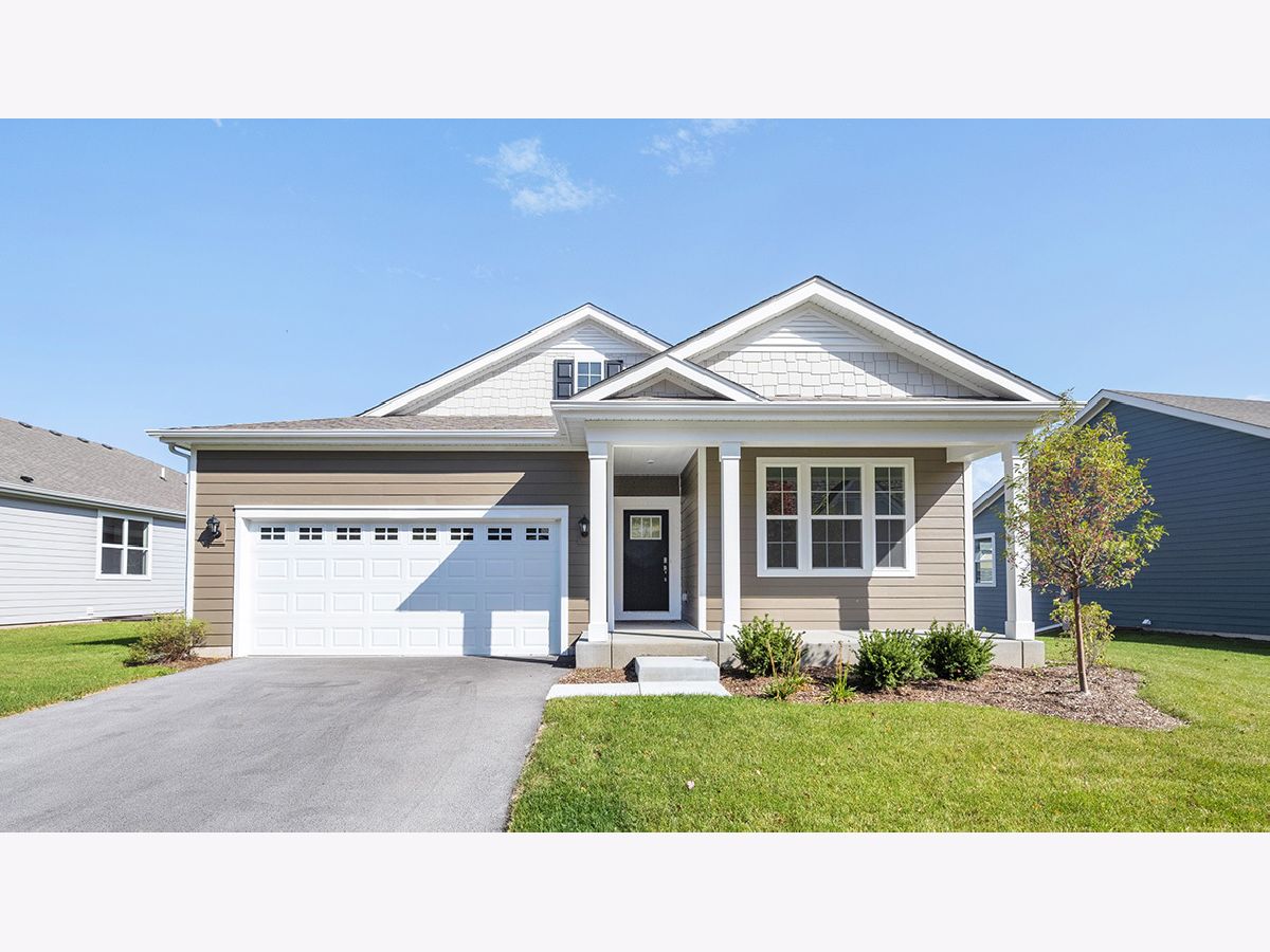  For Sale Pingree Grove Illinois, 819 Mesa Lane