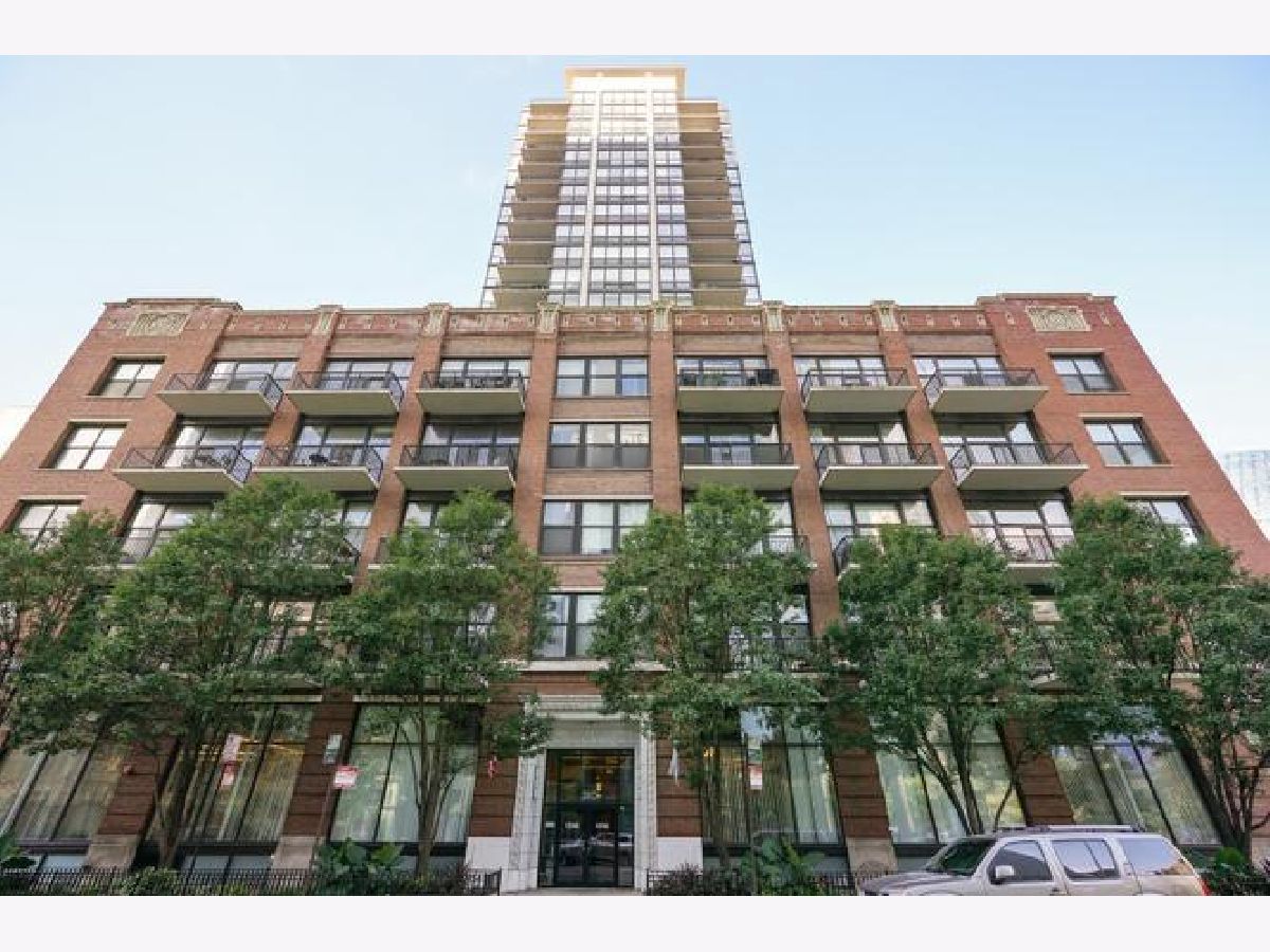  For Sale Chicago Illinois, 210 Des Plaines Street