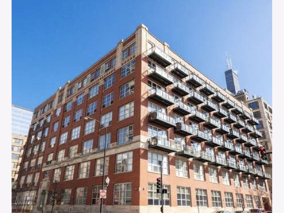  Rented Chicago Illinois, 333 Desplaines