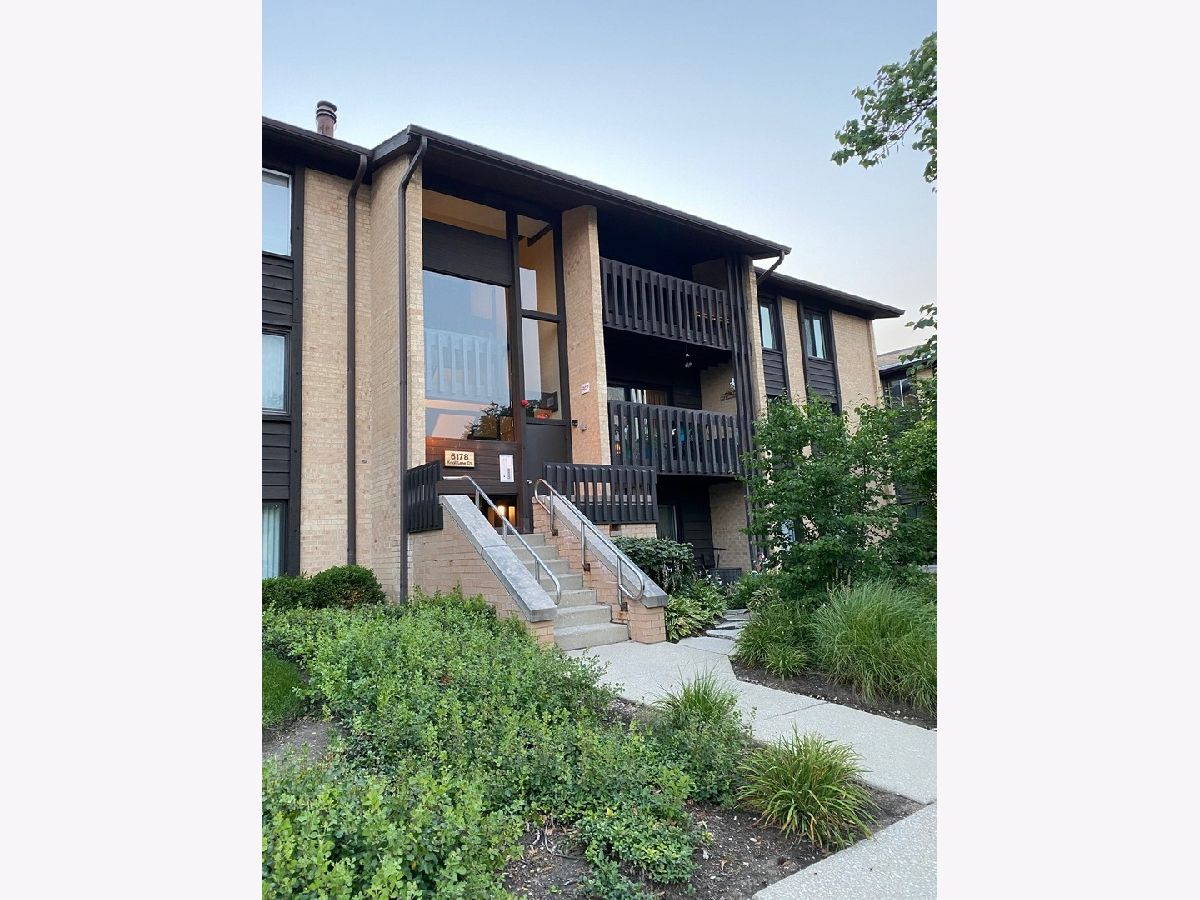  For Rent Willowbrook Illinois, 6178 Knoll Lane