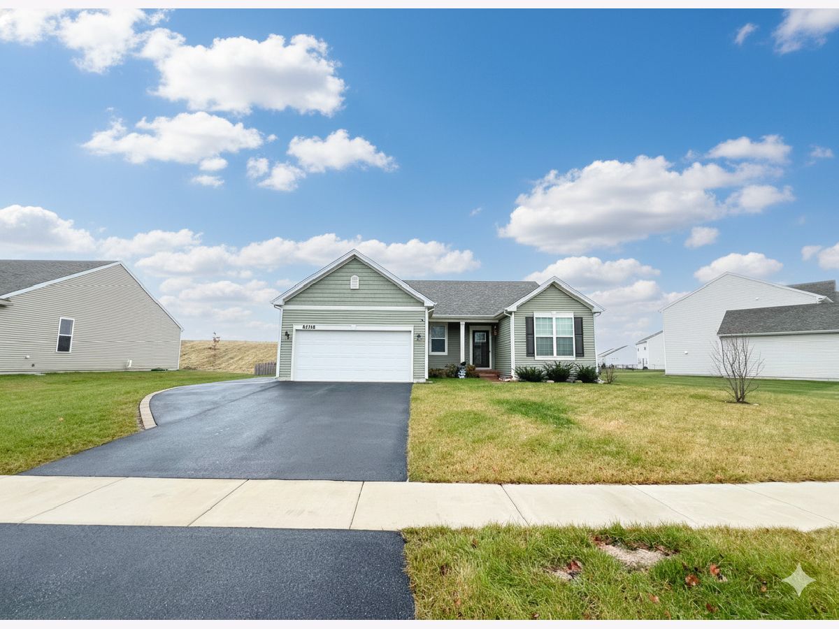 Townhomes & Homes For Sale Meadows Of West Bay Wonder Lake Illinois, 8505 White Oaks Court