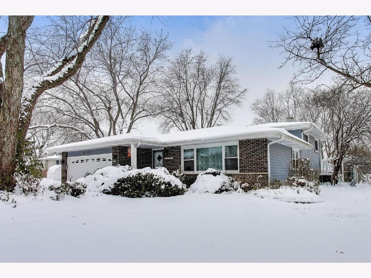  For Sale Bartlett Illinois, 1046 Martingale Drive