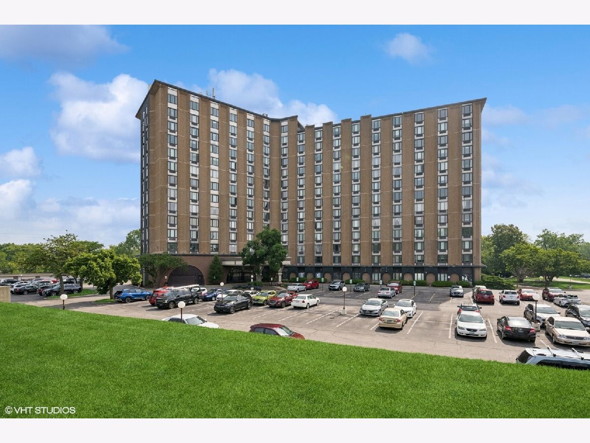  Sold Palatine Illinois, 1 Renaissance