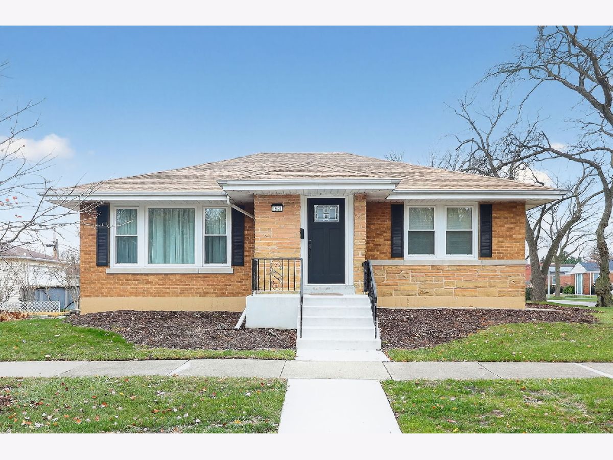  For Sale Westchester Illinois, 1601 Bristol Avenue