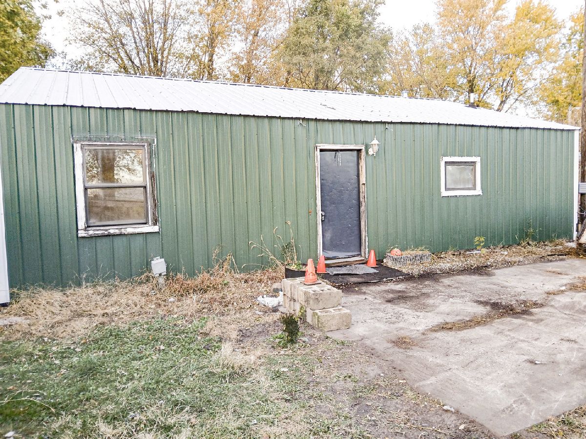  Sold Watseka Illinois, 2112 2400 North