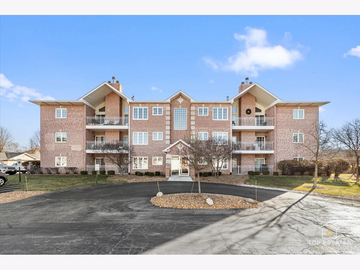  For Sale Orland Park Illinois, 17950 Settlers Pond Way