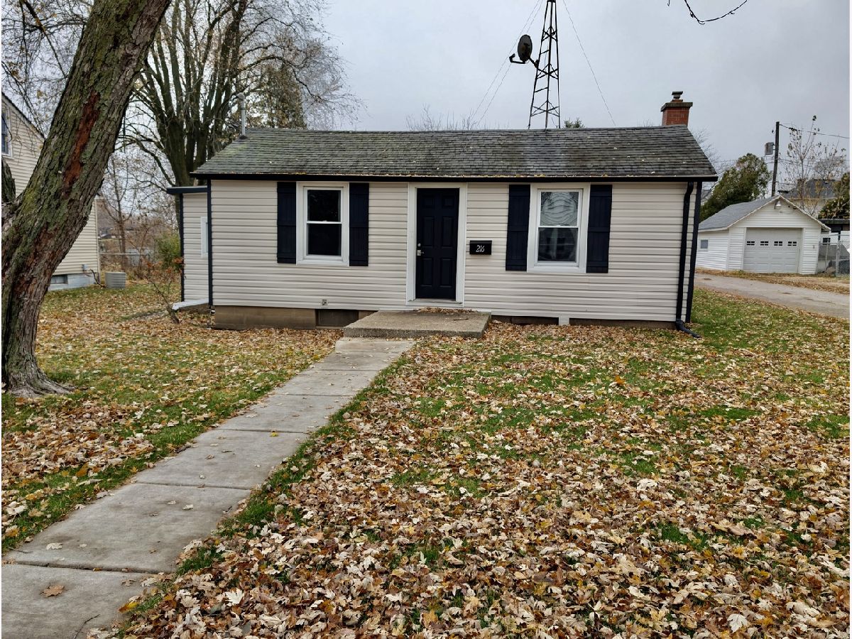  Rented Rochelle Illinois, 216 9th